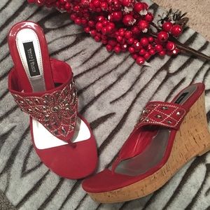 🤍 White House | 🖤 Black Market 4” Wedges